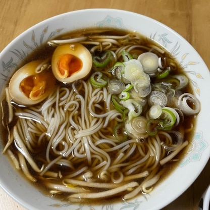 思ったよりも醤油ラーメンのように仕上がって美味しかったです！

またつくります！